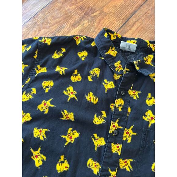 Sz M - Men’s Pokémon Button up Shirt - Picture 2 of 3
